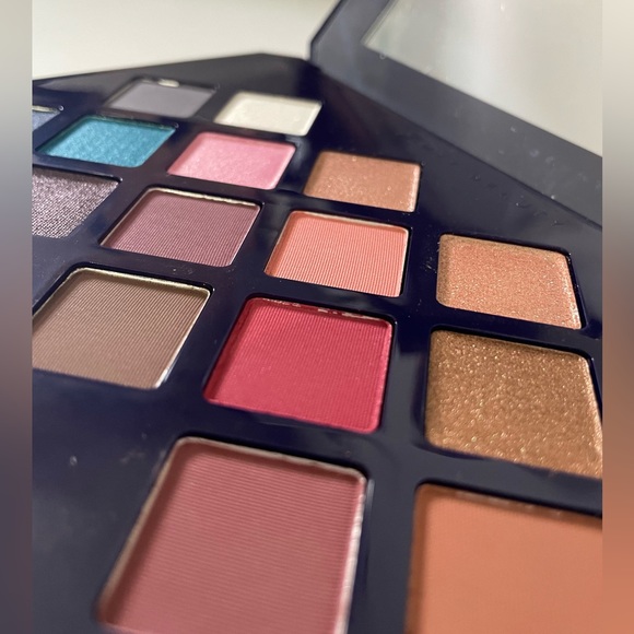 Fenty Beauty Moroccan Spice eyeshadow Pallete - Picture 6 of 7